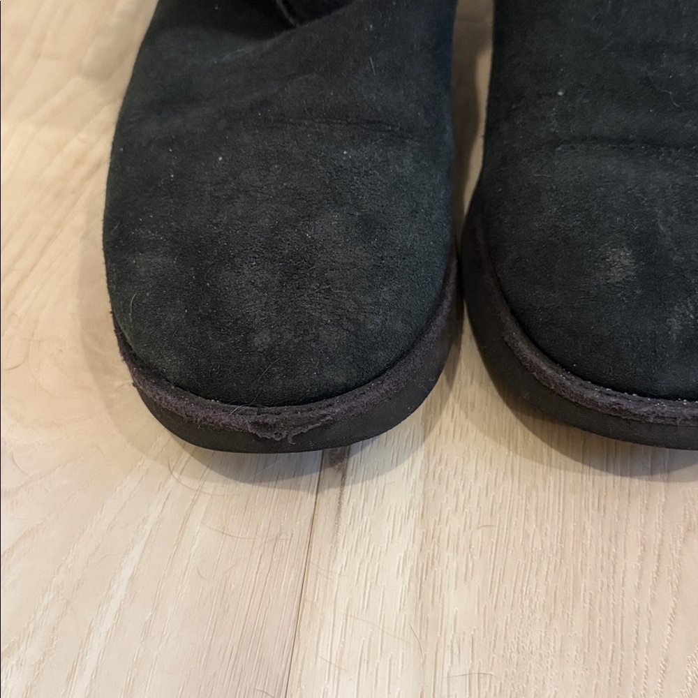 Ugg Black Shearling Boots size 9 - Picture 3 of 5